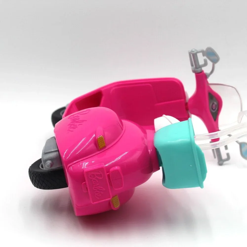 Barbie Pink & White Scooter Vespa Moped Vehicle No Stopper 2016 Mattel